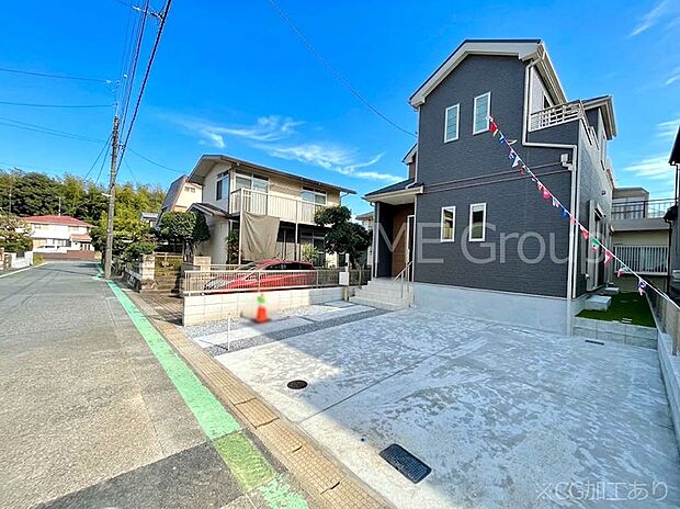 【前面道路含む現地写真】前面道路はきちんと整備されています  