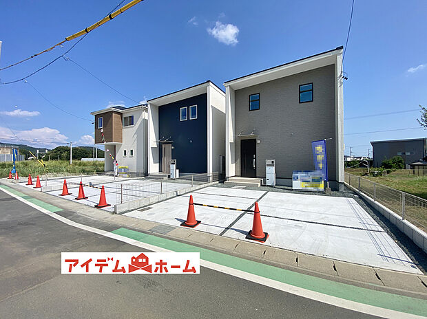 ●○●○全体外観写真○●○●
平日の案内も可能です♪
お気軽にお問い合わせください!