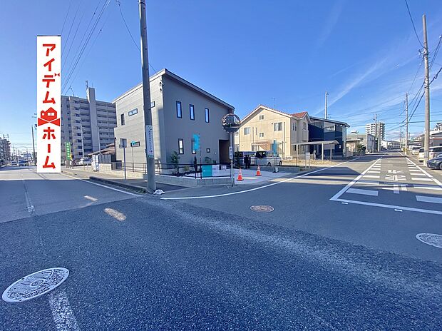 ●○●○前面道路写真○●○●
　　　平日の案内も可能です♪
　お気軽にお問い合わせください！
