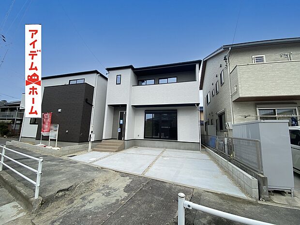 ●○●○2号棟外観写真○●○●
　　　平日の案内も可能です♪
　お気軽にお問い合わせください！