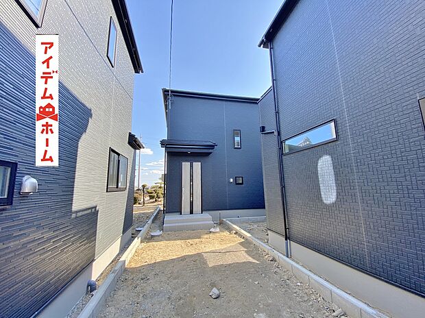 ●○●○2号棟外観写真○●○●
平日の案内も可能です♪
お気軽にお問い合わせください!