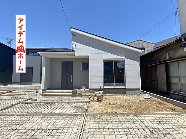 ●○●○3号棟外観写真○●○●
　　　平日の案内も可能です♪
　お気軽にお問い合わせください！
