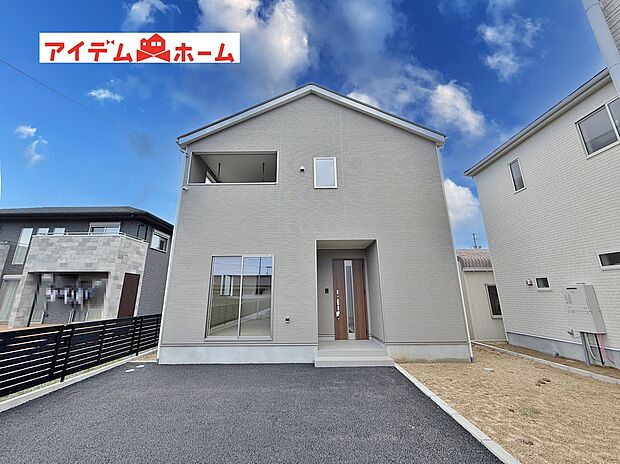 ●○●○4号棟外観写真○●○●
平日の案内も可能です♪
お気軽にお問い合わせください!