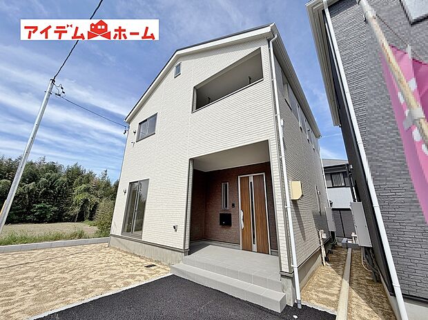 ●○●○2号棟外観写真○●○●
平日の案内も可能です♪
お気軽にお問い合わせください!