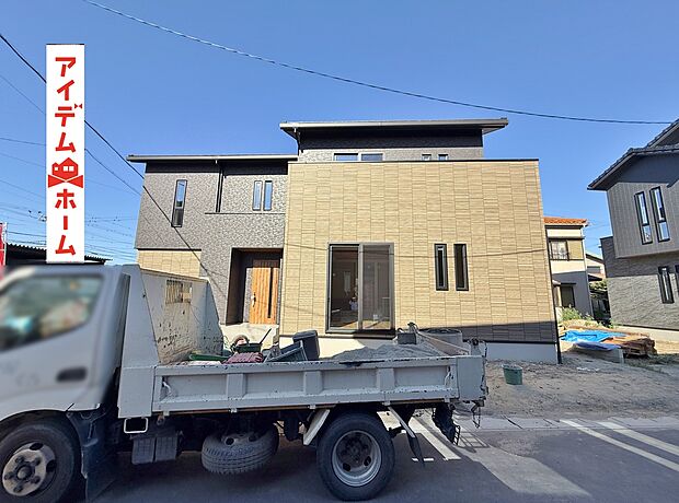 ●○●○3号棟外観写真○●○●
　　　平日の案内も可能です♪
　お気軽にお問い合わせください！