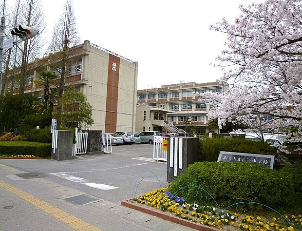 高浜市立高浜中学校（約1,030m）