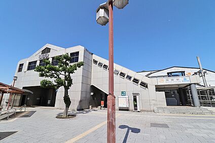 JR東海道本線・愛知環状鉄道「岡崎」駅 1750ｍ