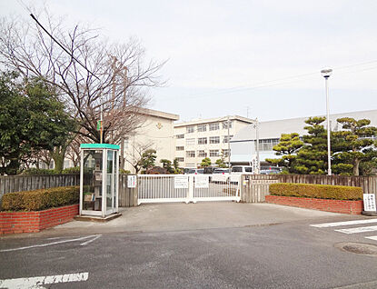 知立市立竜北中学校 2100ｍ