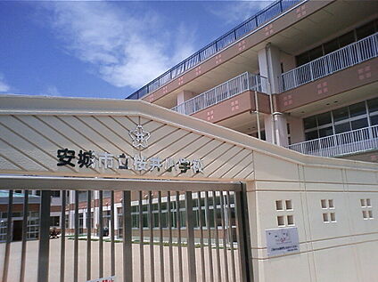安城市立桜井小学校 2005ｍ