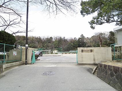 岡崎市立岩津小学校 650ｍ