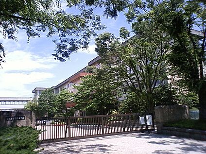 安城市立篠目中学校 1700m