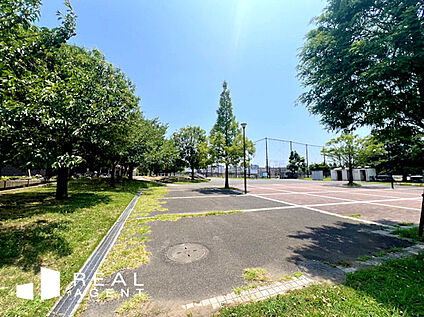 新鶴見公園 600ｍ