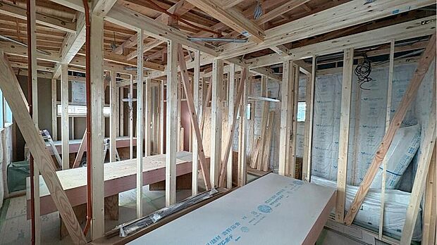 【その他内観】3月撮影
2階の洋室3部屋はそれぞれ収納付きのため、収納場所には困りません！
完成前からも平日・土日共にご見学可能です。