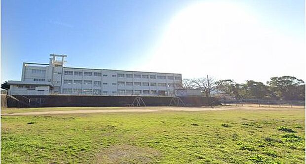 田川市立後藤寺小学校(約350m)