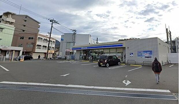ローソン太宰府五条二丁目店(約1,495m)