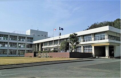 久山町立久山中学校 2050m