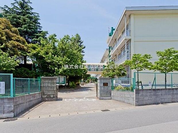千葉市立小倉小学校まで1103m徒歩14分
お子様の通学も安心の距離です！
