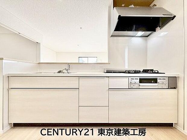◇対面式を採用したキッチンですので、リビングで寛ぐご家族をいつも感じられます。会話を楽しみながら家事ができます。

