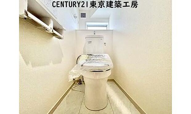 【トイレ】【同仕様・家具はCGで配置】
◇汚れやすいトイレだからこそ、清潔感のあるホワイトで統一しています。より綺麗な状態をキープしたいと思えるでしょう♪
