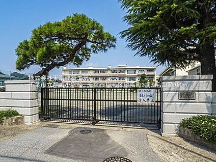 千葉市立稲毛小学校 601m(徒歩8分)