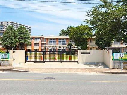 千葉市立千草台小学校 1126m(徒歩15分)