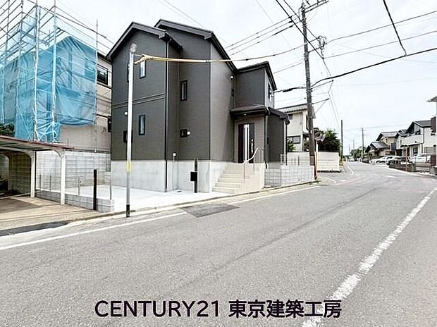 【前面道路含む現地写真】駅近！京成松戸線『三咲駅』まで徒歩１０分で通勤も便利です！