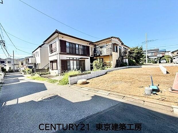 【前面道路含む現地写真】陽光に満たされたこの場所から、家族の新しい物語が始まります。