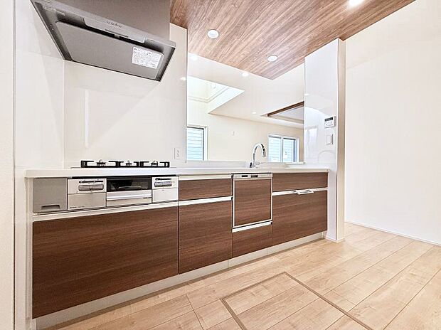 ■シンプルで機能的、毎日使いやすいキッチン