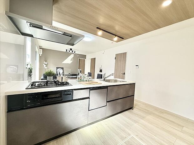 ■家族の絆を深める、温もりのあるキッチン