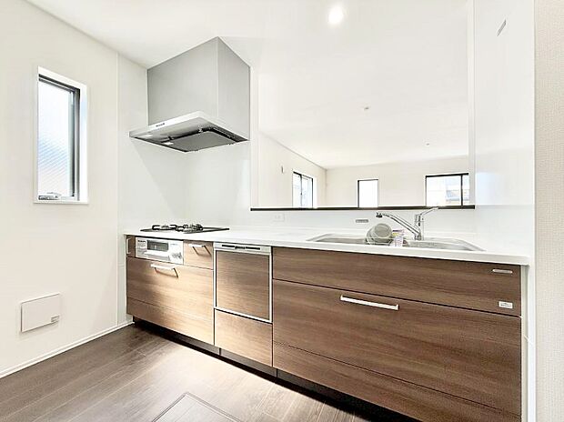 ■シンプルで機能的、毎日使いやすいキッチン