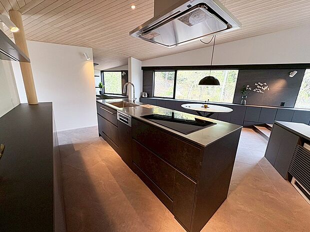 ■アイデア広がる、クリエイティブな料理空間