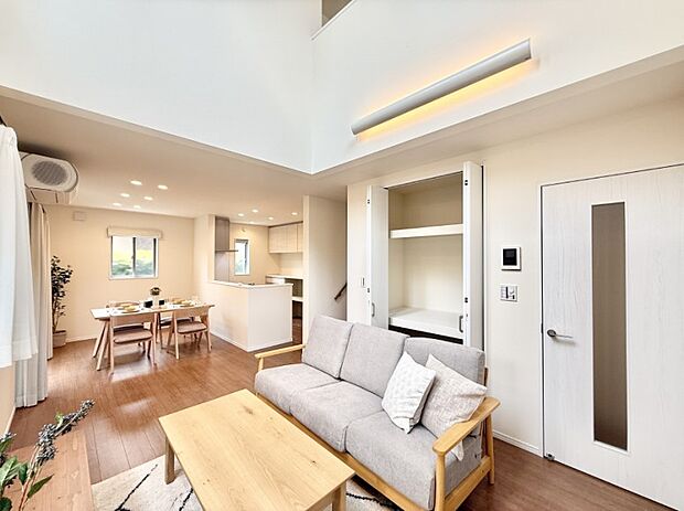 【リビング】■心落ち着く場所、ゆったり過ごせるリビング