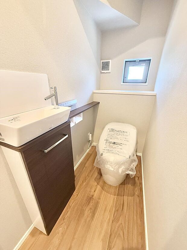 【トイレ】■毎日使う場所だからこそ、清潔感溢れる空間