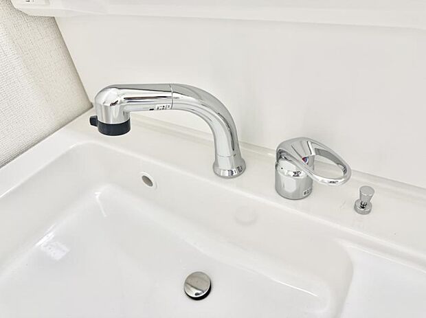 【ハンドシャワー付洗面台】■手洗いや顔を洗う時も快適に使える便利なシャワー