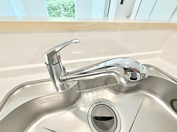 【浄水器】■清潔でおいしい水を手軽に供給してくれます