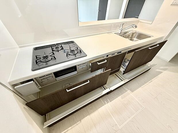 【ダイニングキッチン】■キレイに片付く、使いやすいキッチン