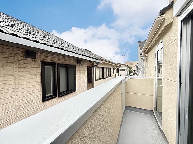 【バルコニー】■陽当たりの良いバルコニー  