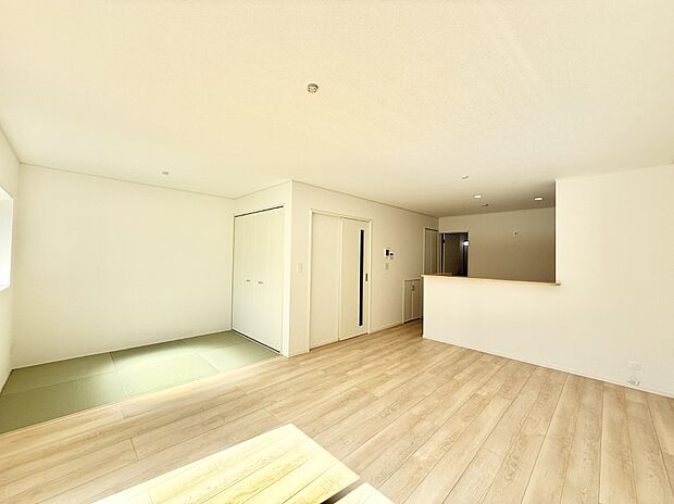 【リビングダイニング】■シンプルだけど贅沢、大切な人と過ごす心がほどける空間