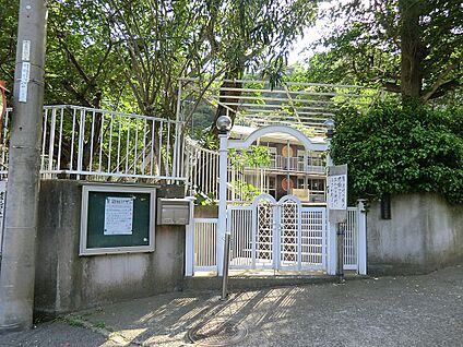 聖路加幼稚園 220m(3分)