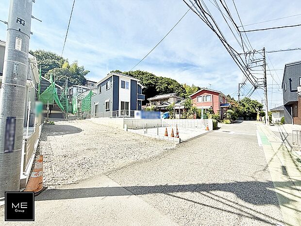【前面道路含む現地写真】■家族とのお出かけが楽しくなる環境です