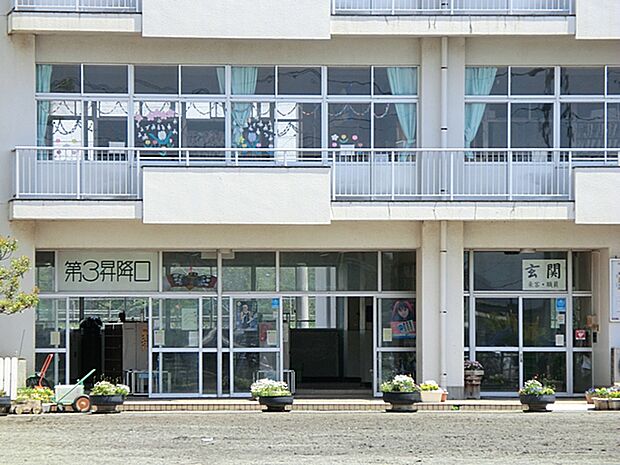 伊勢原市立大田小学校（約550m・徒歩7分）