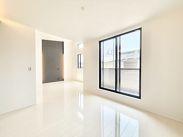 【リビング】■家族の時間を彩る、快適で癒される空間