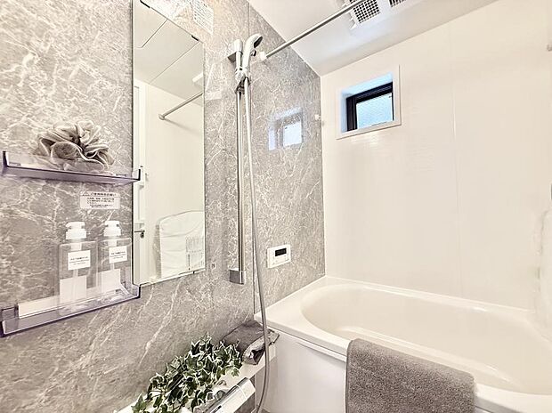 【浴室】■家族みんなが気持ちよく使える設計です