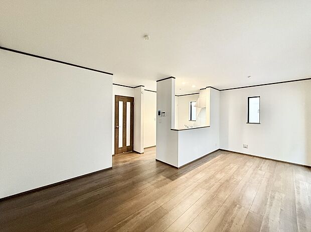 【リビング】■くつろぎと笑顔が集まる、心温まるリビング