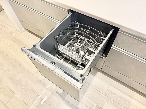 【食洗機】■手間なく洗浄!食器をピカピカに仕上げてくれます