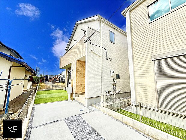 【現地外観写真】■暮らしを豊かにする充実した仕様設備で快適に