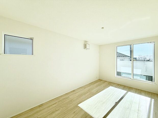 【洋室】■自分だけのスペース どんなお部屋にするかとっても楽しみですね