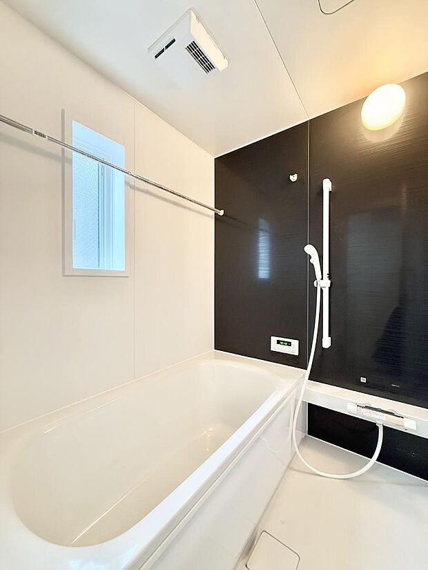 【浴室】■リラックスできる、穏やかな雰囲気です