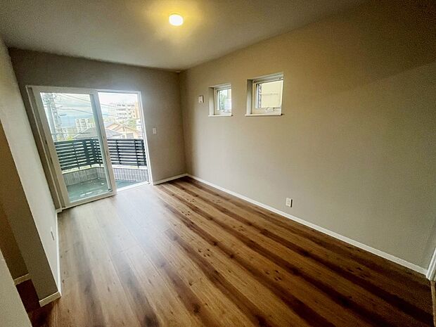 【洋室】■自分だけのスペース どんなお部屋にするかとっても楽しみですね