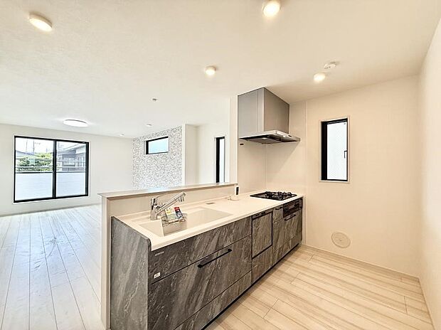 【キッチン】■美味しい時間が生まれる、笑顔あふれるキッチン